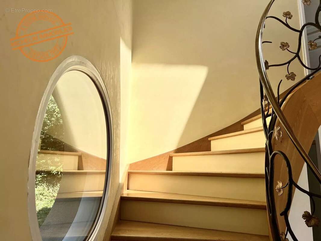 Maison à SAINT-CYR-AU-MONT-D&#039;OR