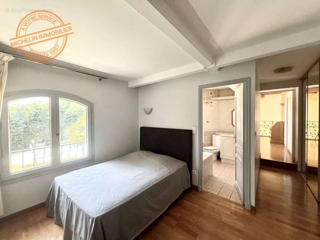 Maison à SAINT-CYR-AU-MONT-D&#039;OR