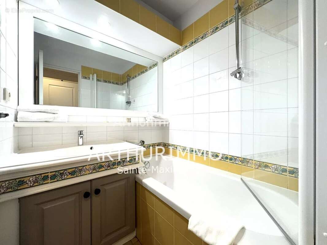 Appartement à LES ISSAMBRES