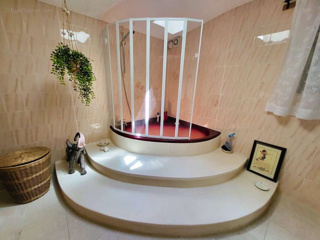 Maison à SAINTE-SEVERE