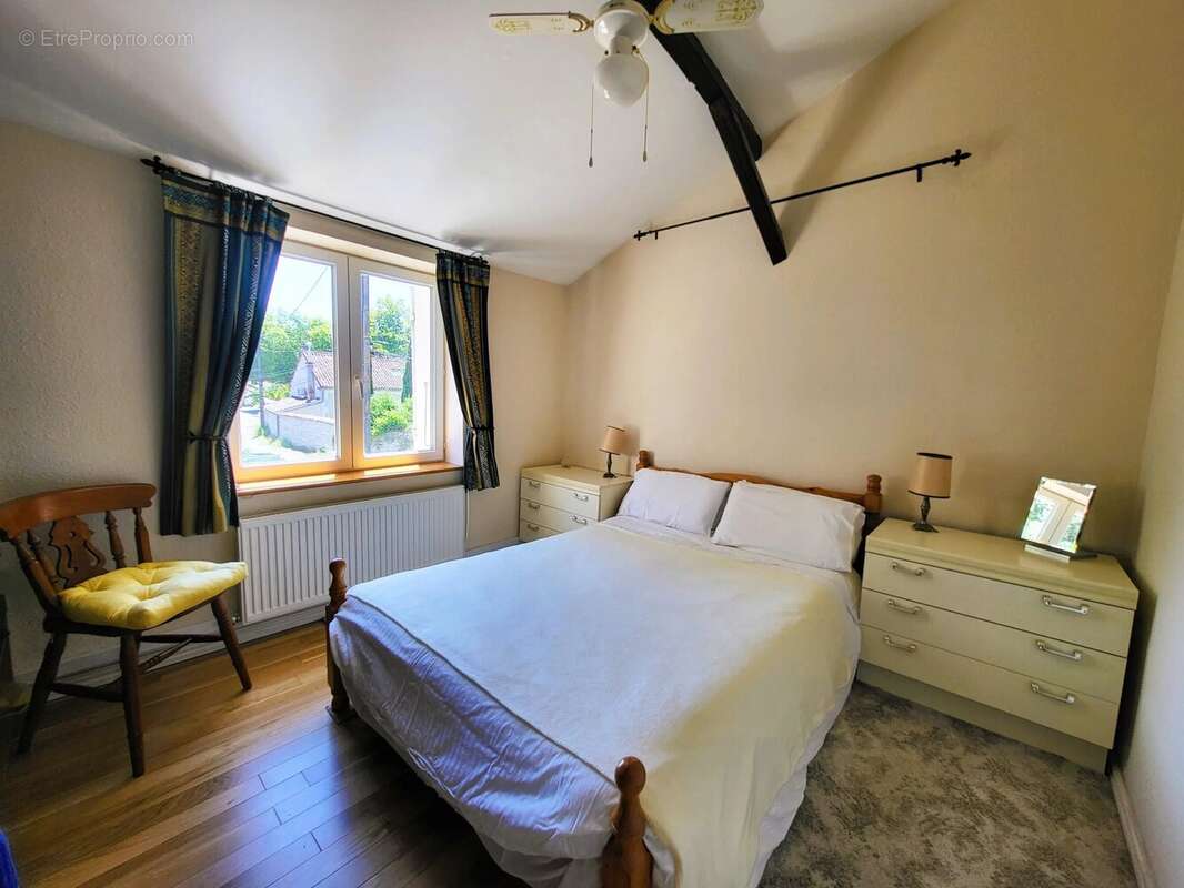 Maison à SAINTE-SEVERE