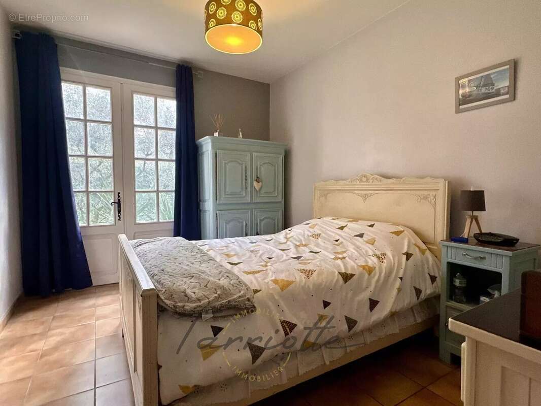 Maison à MALATAVERNE