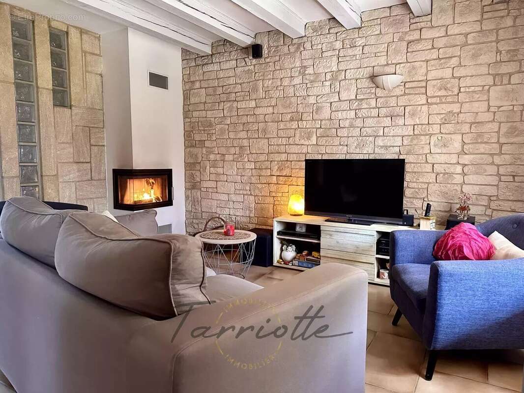 Maison à MALATAVERNE