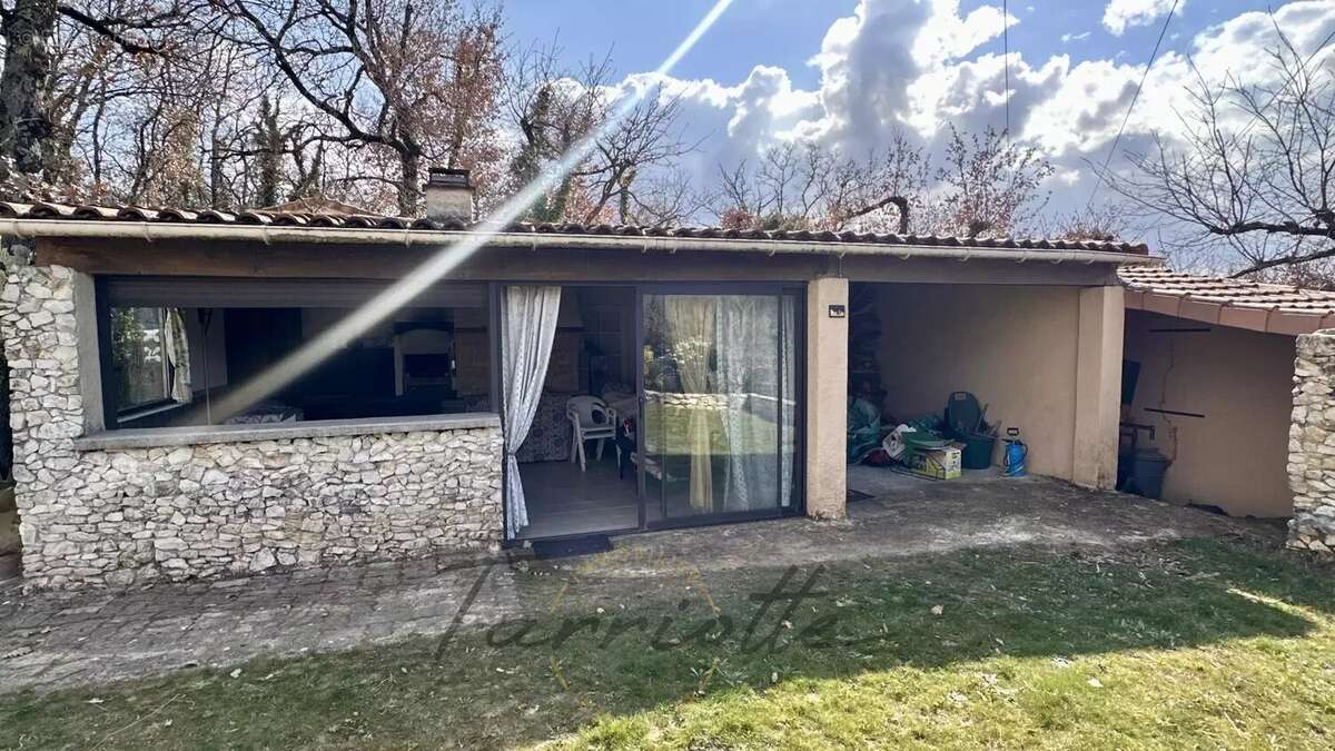 Maison à MALATAVERNE