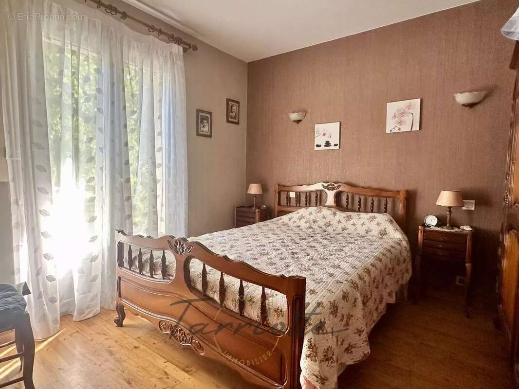 Maison à MONTELIMAR