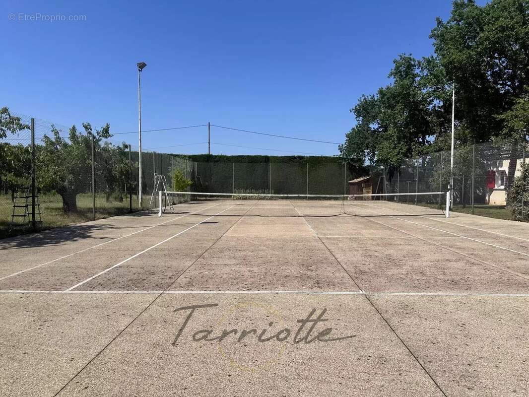 Maison à MONTELIMAR