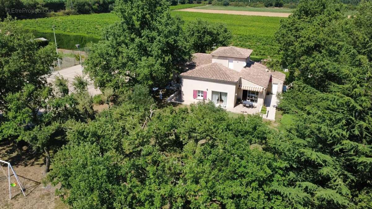 Maison à MONTELIMAR