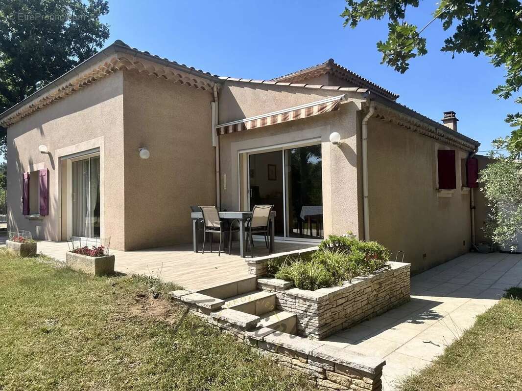 Maison à MONTELIMAR