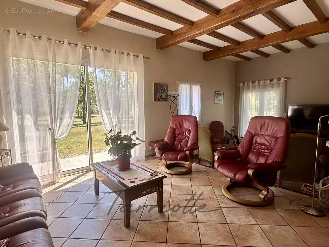 Maison à MONTELIMAR