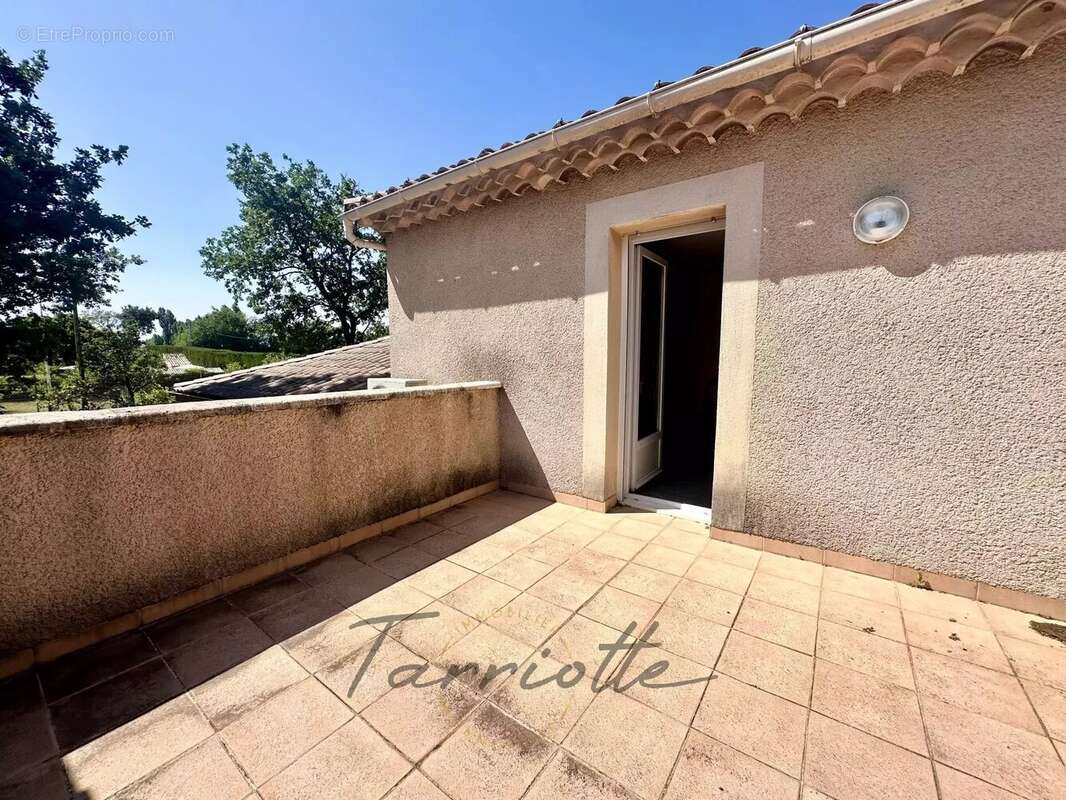 Maison à MONTELIMAR