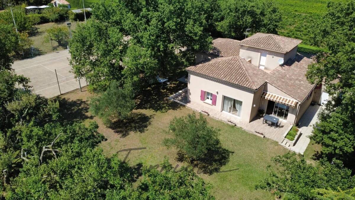 Maison à MONTELIMAR