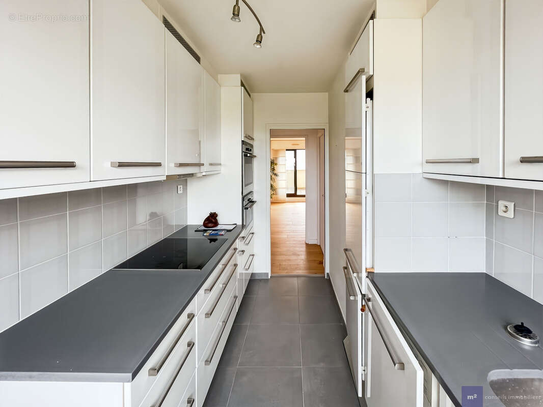 Appartement à LEVALLOIS-PERRET