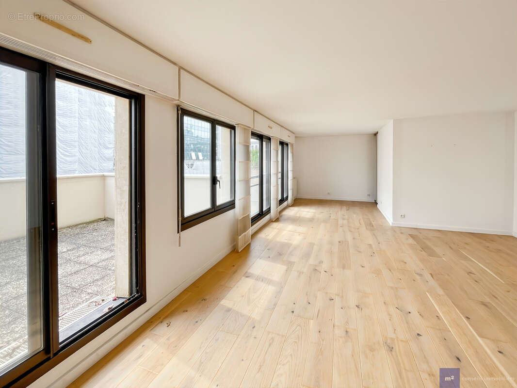 Appartement à LEVALLOIS-PERRET