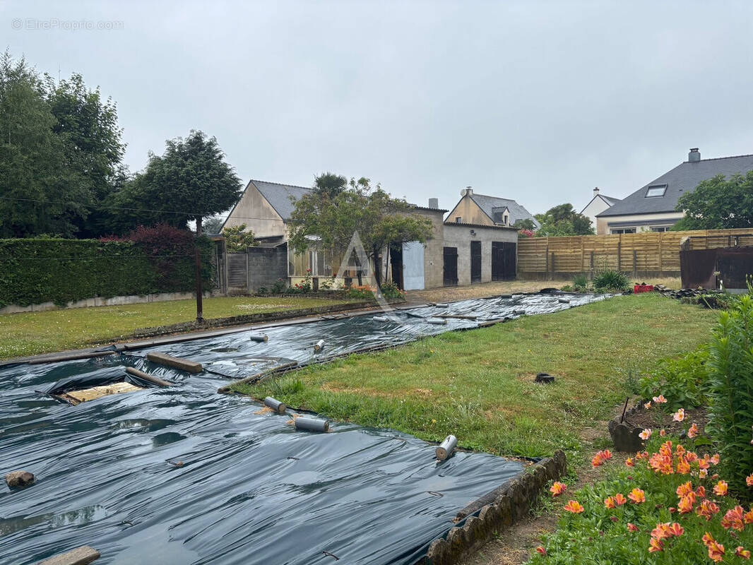 Terrain à SAINTE-LUCE-SUR-LOIRE