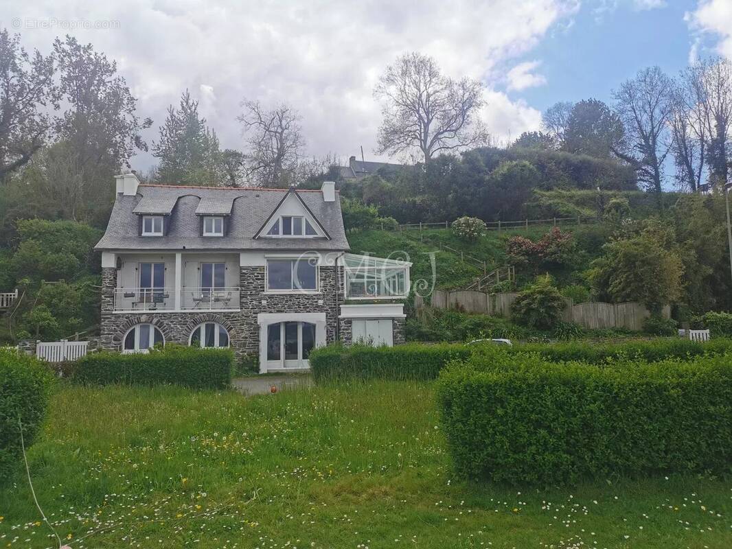 Maison à PLESTIN-LES-GREVES