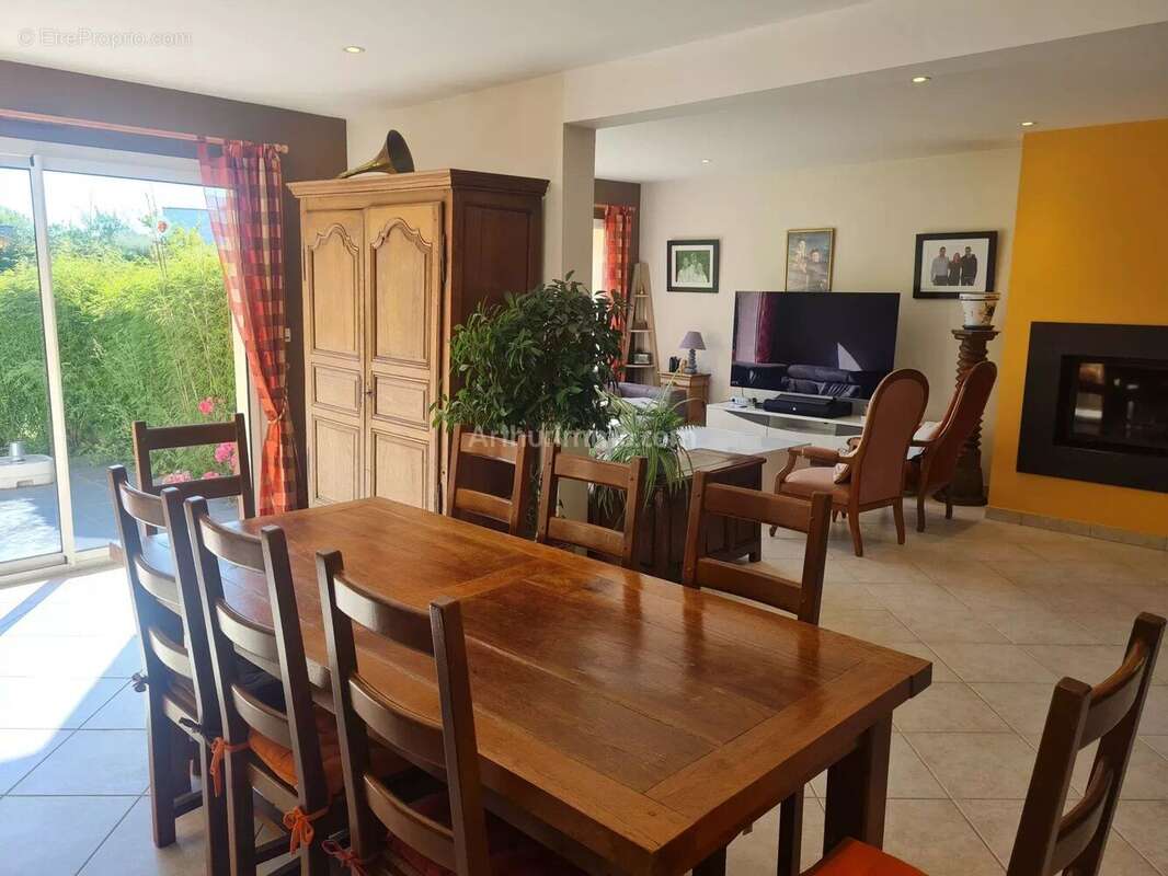 Maison à BARON-SUR-ODON