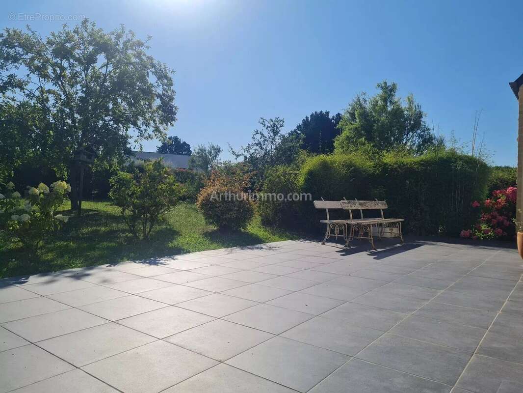 Maison à BARON-SUR-ODON