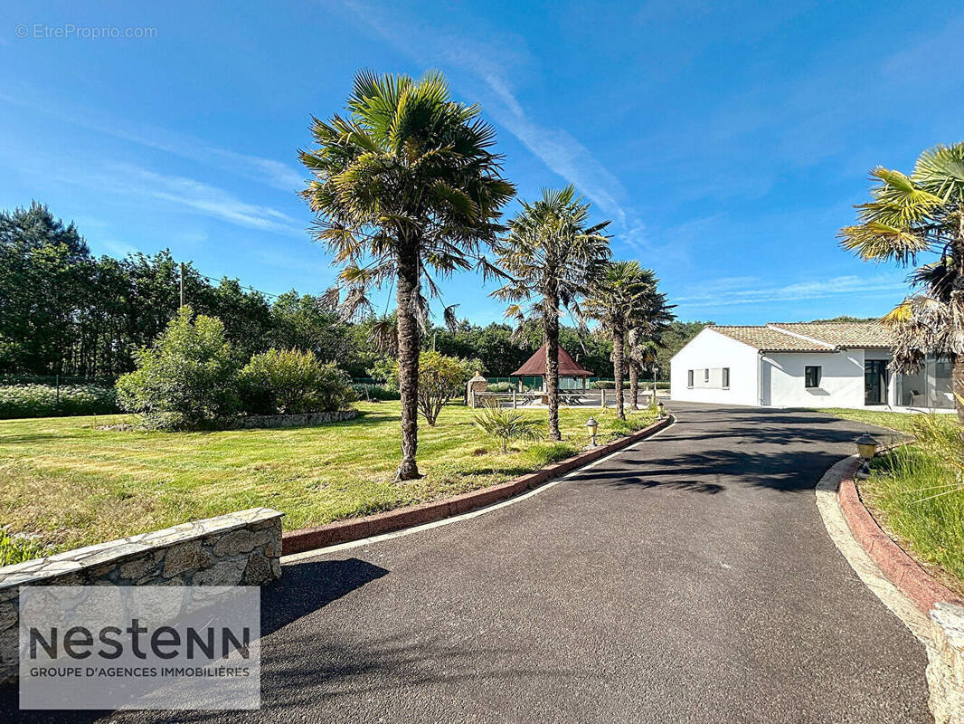 Maison à SAINT-URBAIN