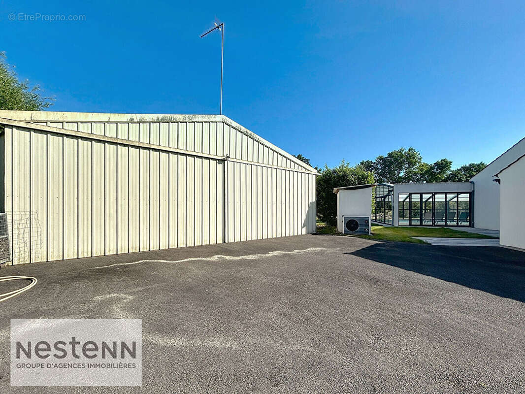 Maison à SAINT-URBAIN