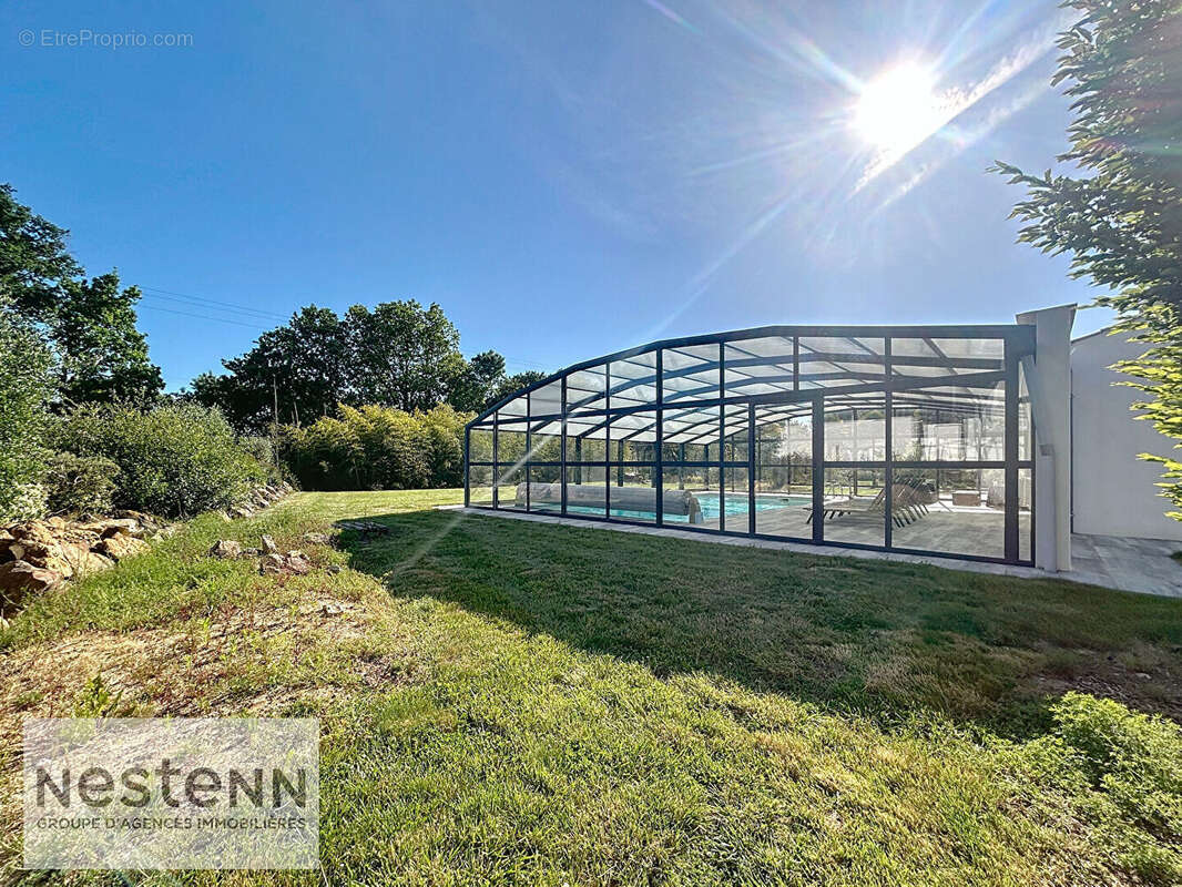 Maison à SAINT-URBAIN