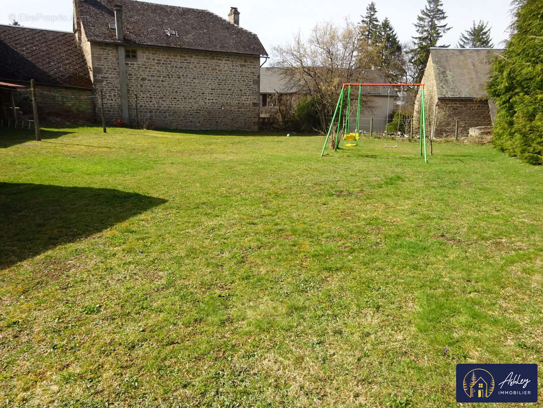 jardin - Maison à MILLEVACHES