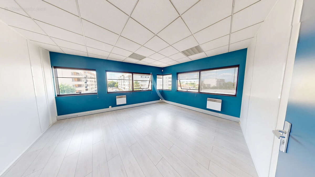 Commerce à CHILLY-MAZARIN