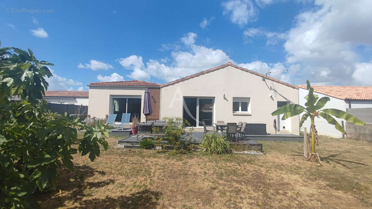 Maison à LE POIRE-SUR-VIE