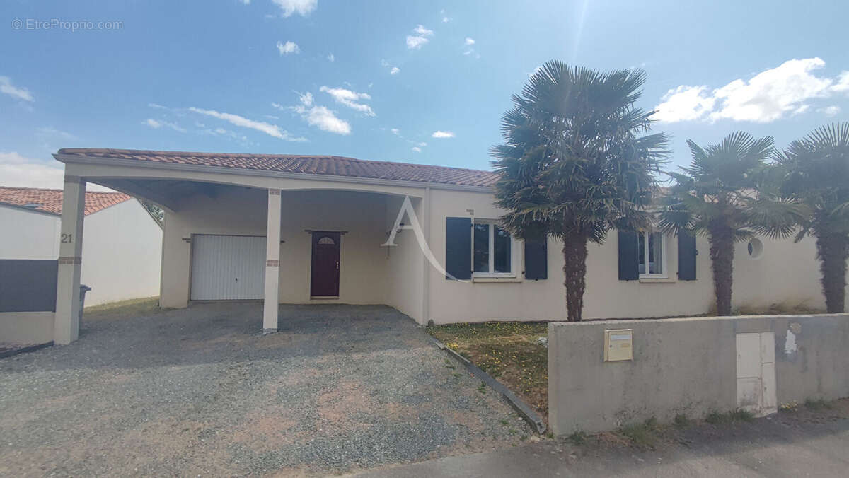 Maison à LE POIRE-SUR-VIE