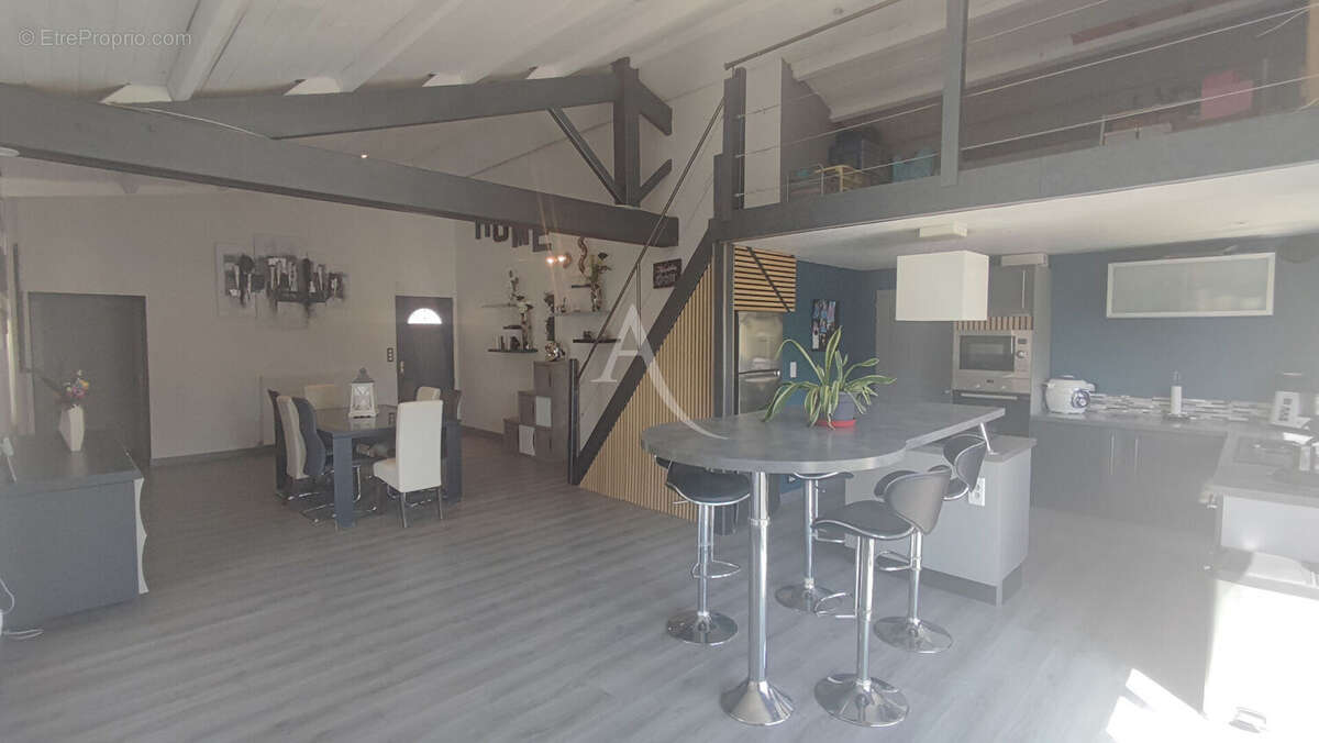 Maison à LE POIRE-SUR-VIE