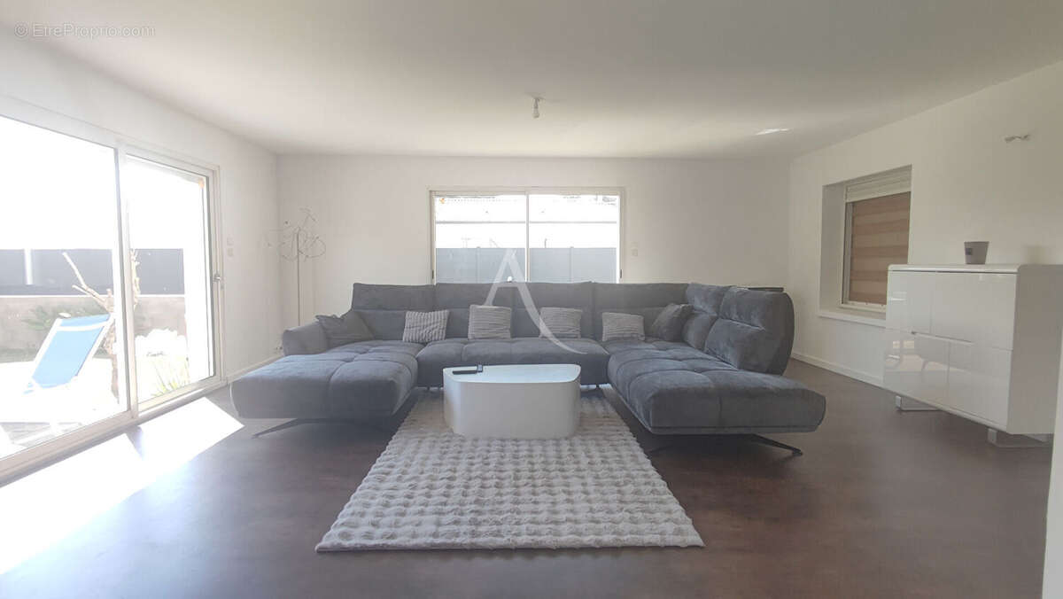 Maison à LE POIRE-SUR-VIE