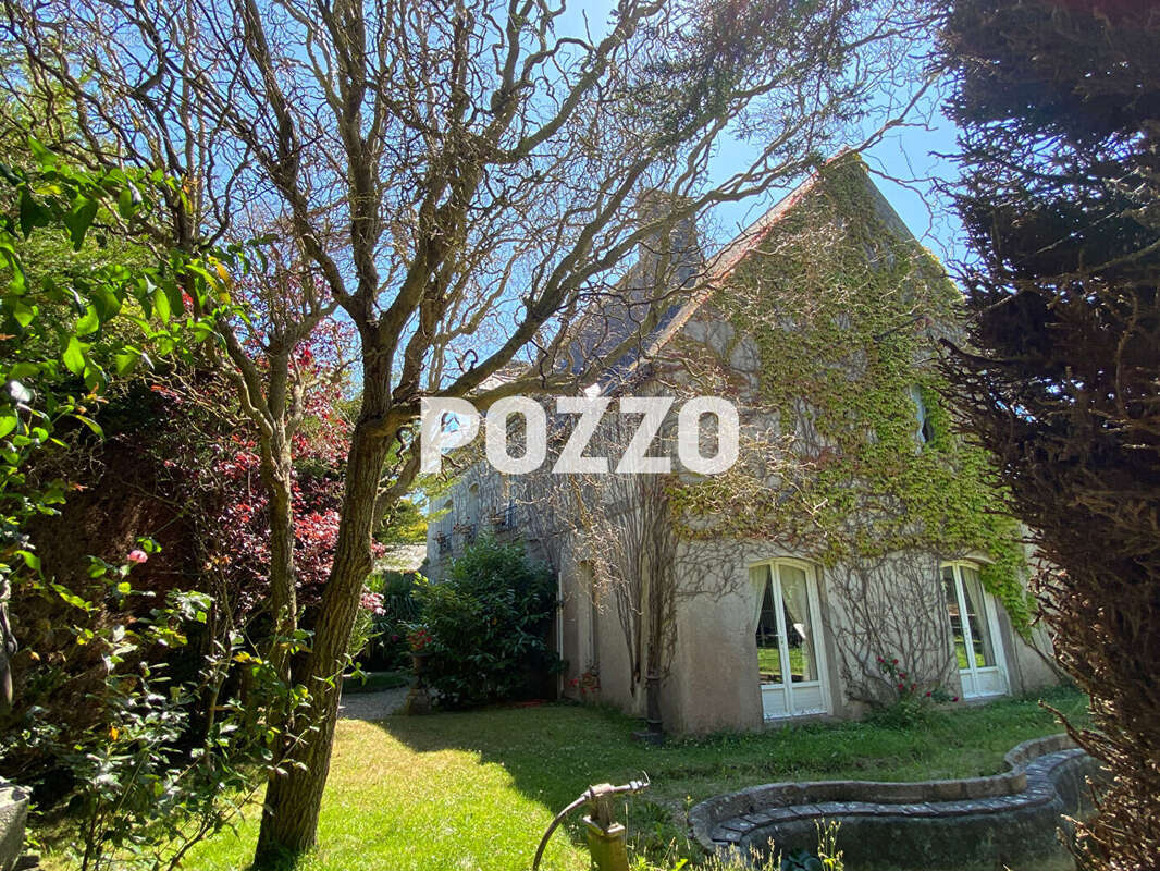 Maison à SAINT-VAAST-LA-HOUGUE