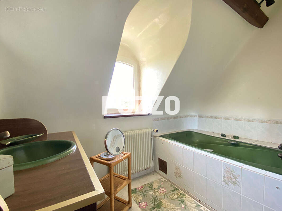 Maison à SAINT-VAAST-LA-HOUGUE