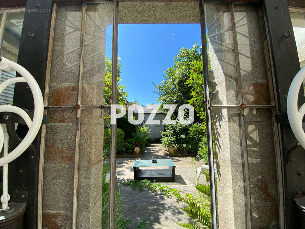 Maison à SAINT-VAAST-LA-HOUGUE