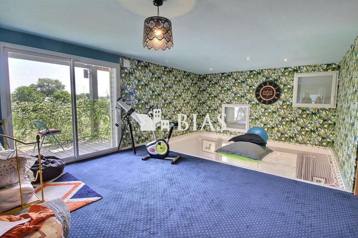 Maison à SAINT-AUBIN-LE-GUICHARD