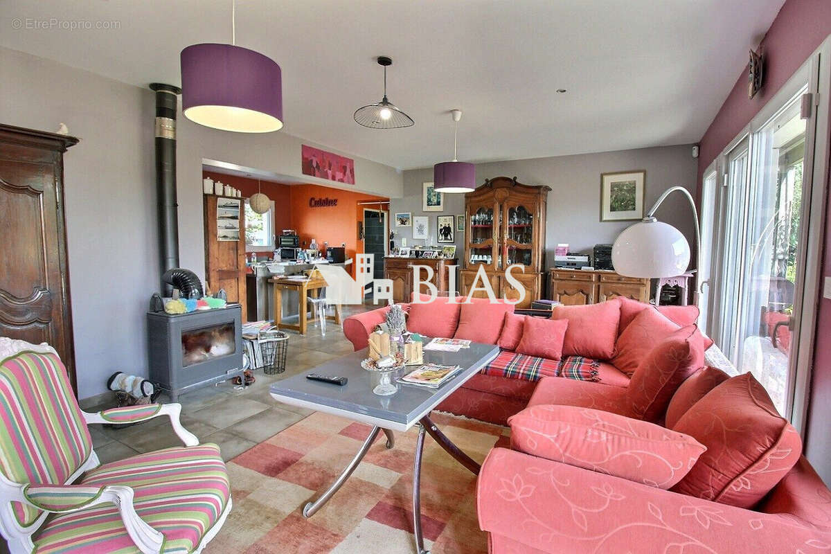 Maison à SAINT-AUBIN-LE-GUICHARD