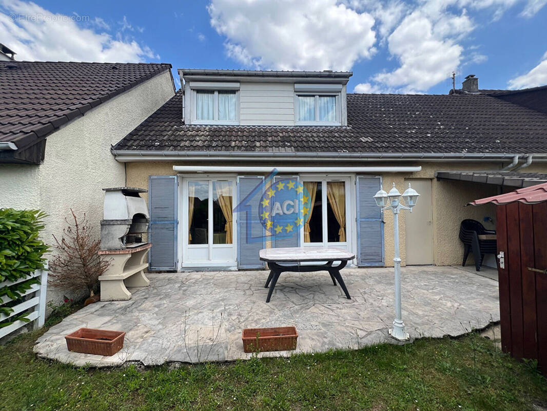 Maison à MANTES-LA-VILLE