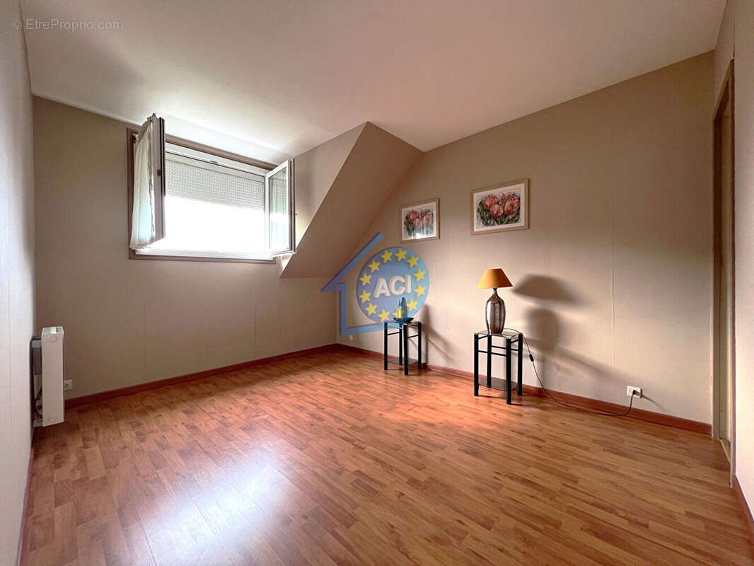 Maison à MANTES-LA-VILLE