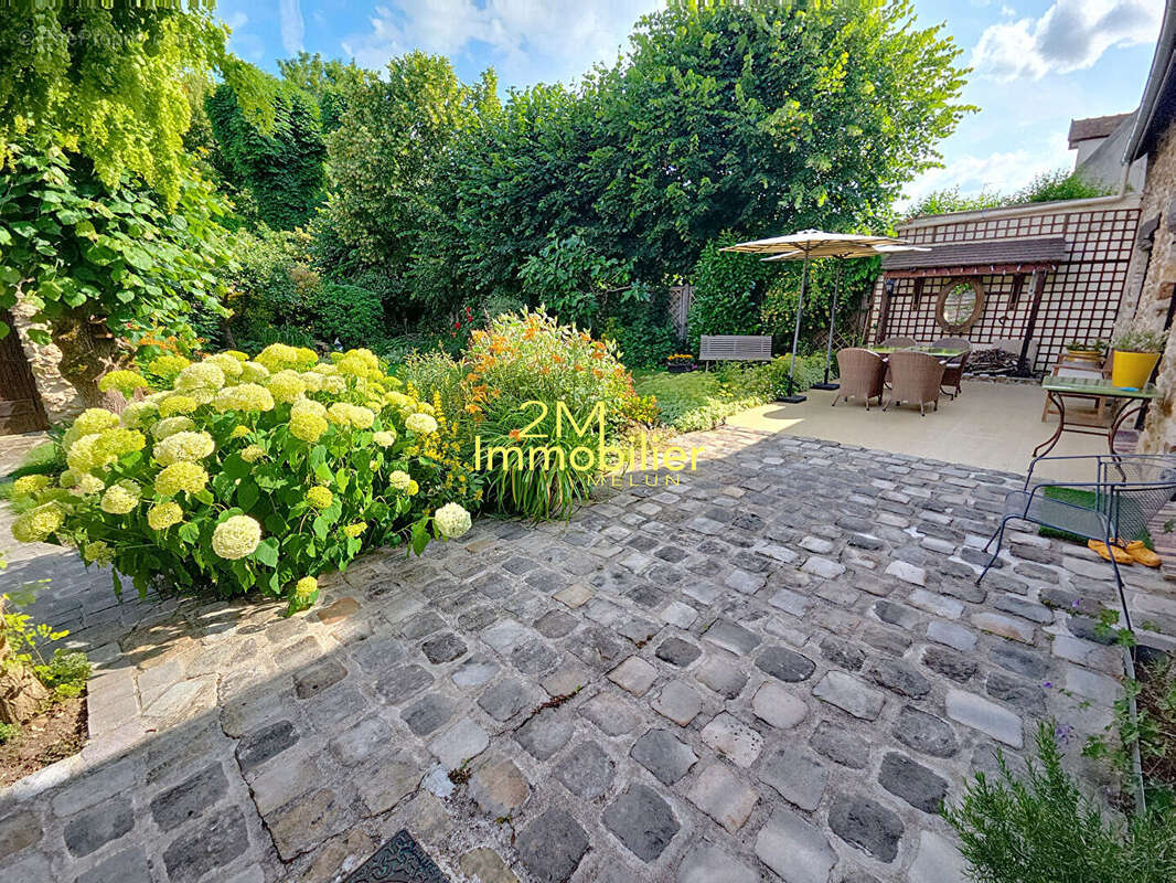 Maison à SAINT-FARGEAU-PONTHIERRY