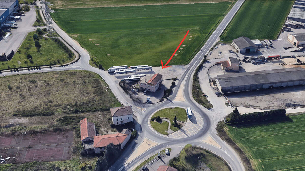 Commerce à TOUSSIEU