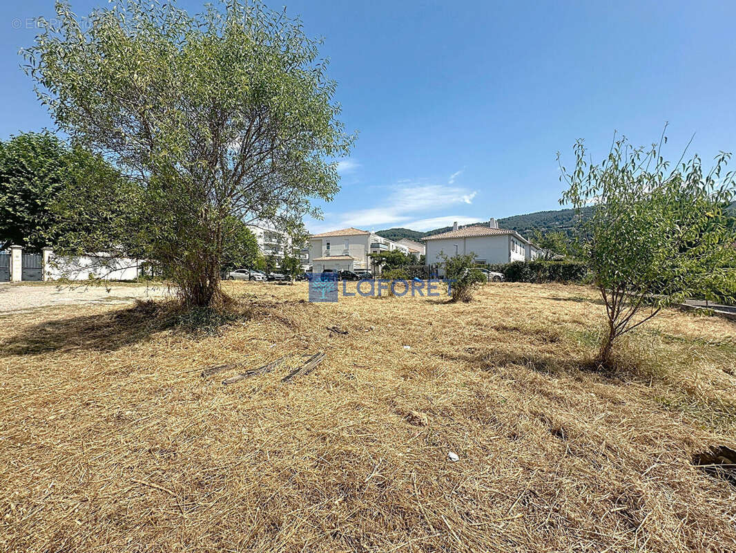 Terrain à DRAGUIGNAN