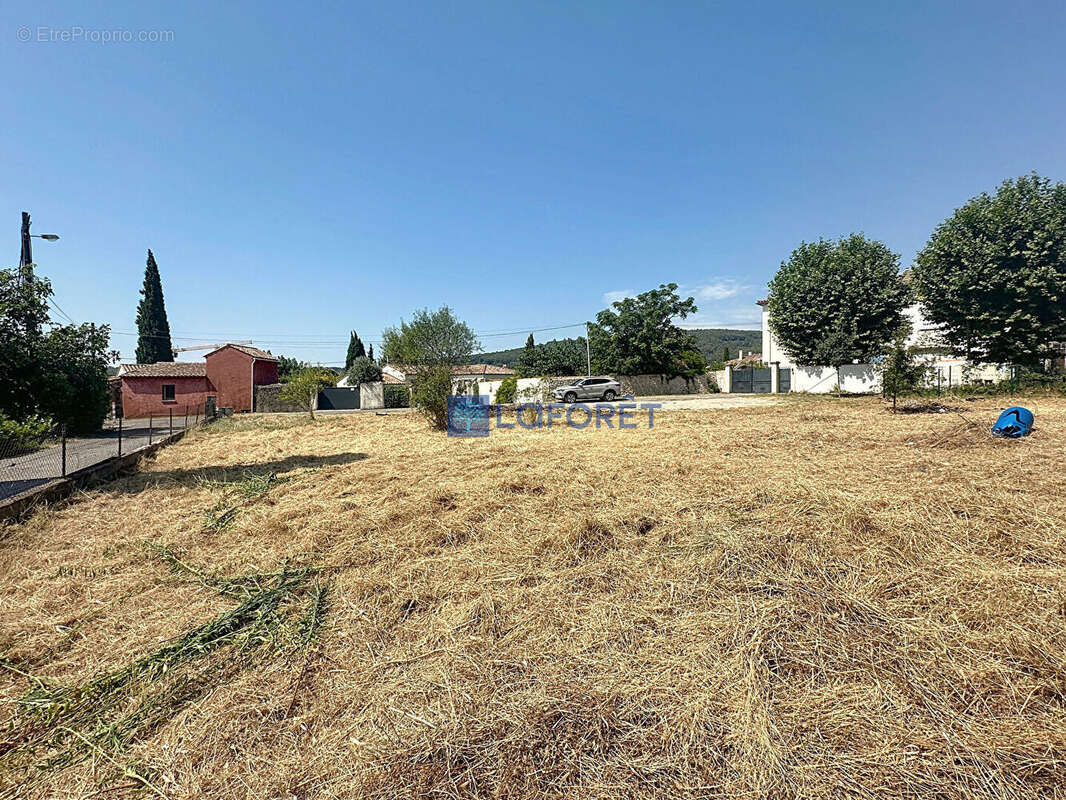 Terrain à DRAGUIGNAN