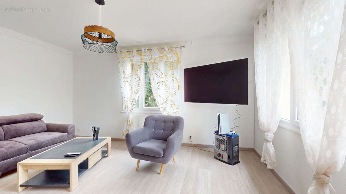 Maison à DAMPRICHARD