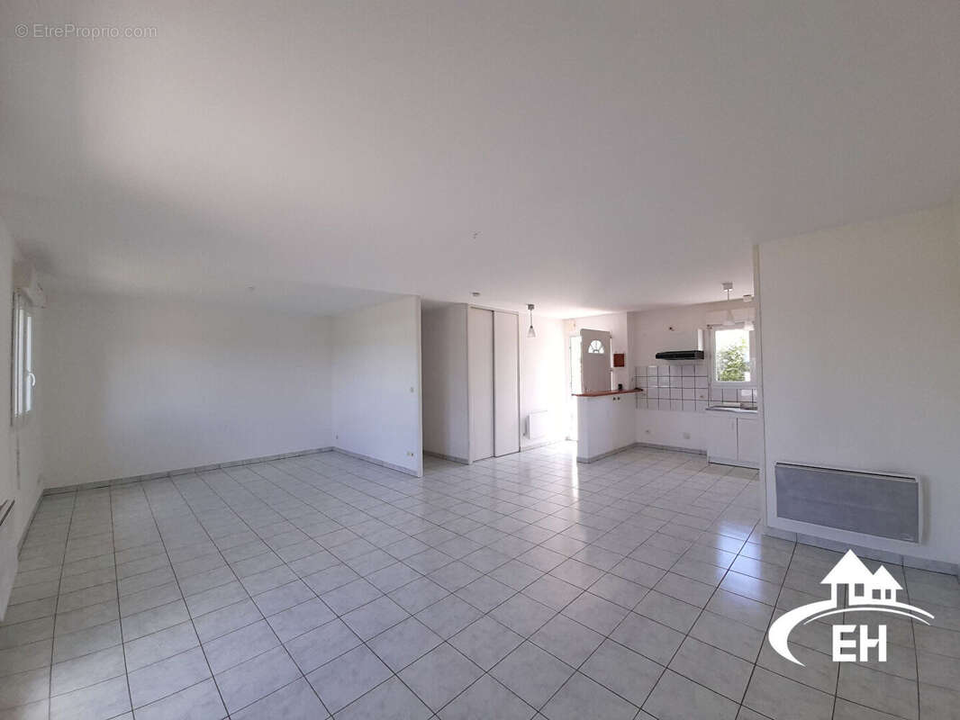 Maison à SAINTE-GAUBURGE-SAINTE-COLOMBE