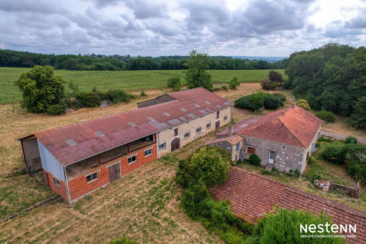 Maison à LARROQUE-ENGALIN