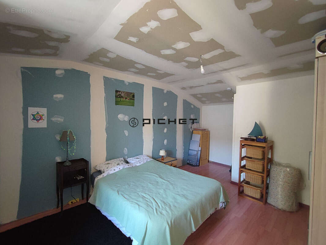 Maison à BELIN-BELIET