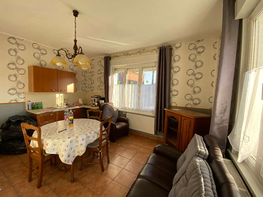 Maison à METZ-EN-COUTURE