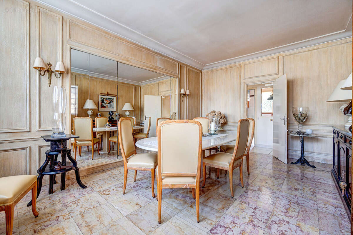 Maison à MAISONS-LAFFITTE