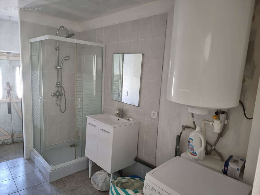 Maison à SAINT-COSME-EN-VAIRAIS