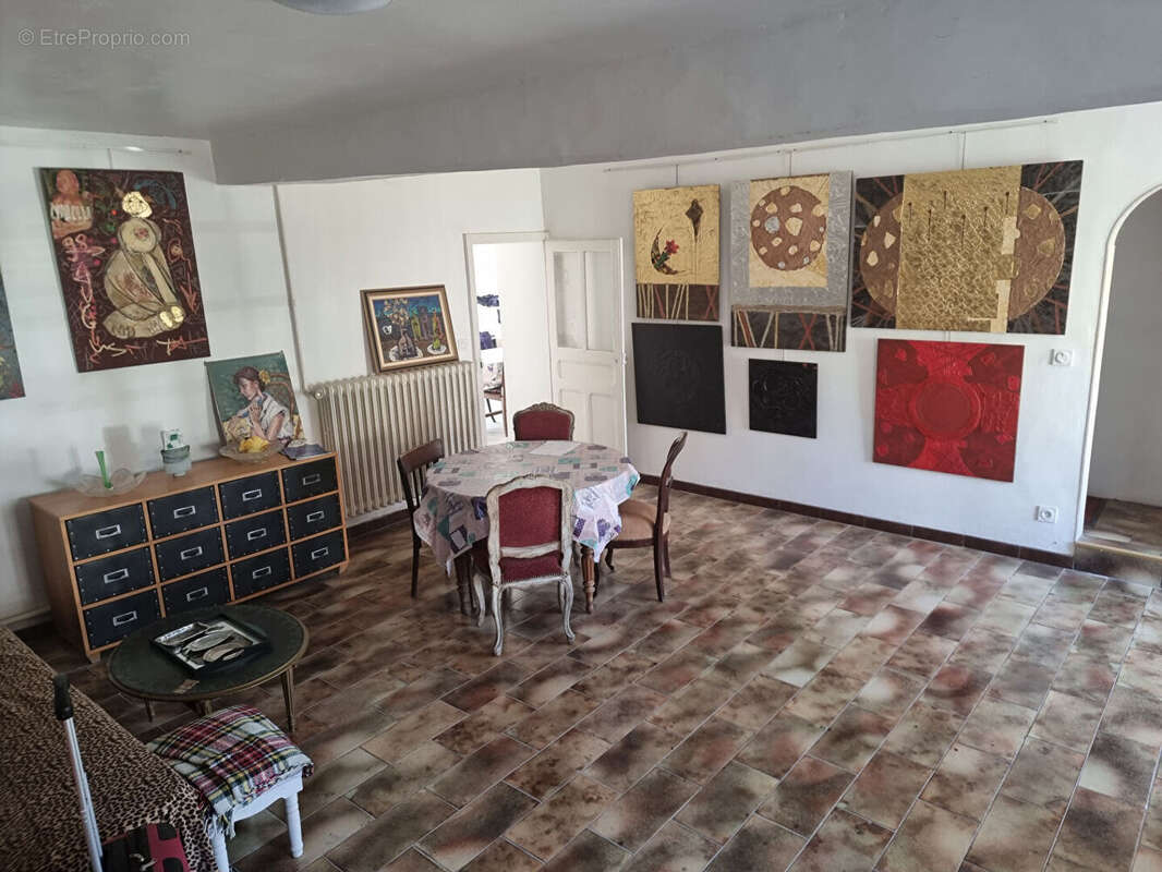 Maison à SAINT-COSME-EN-VAIRAIS