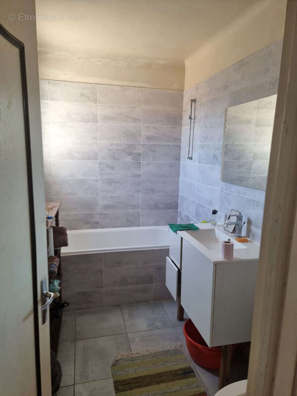 Maison à SAINT-COSME-EN-VAIRAIS